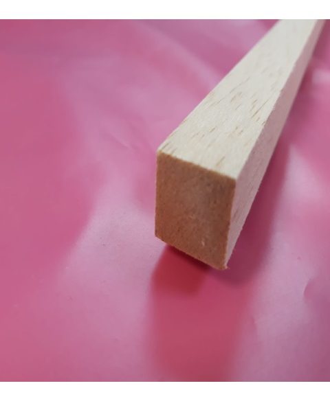 LISTELLO DI BALSA SEZIONE QUADRATA 10X10X1000 MM