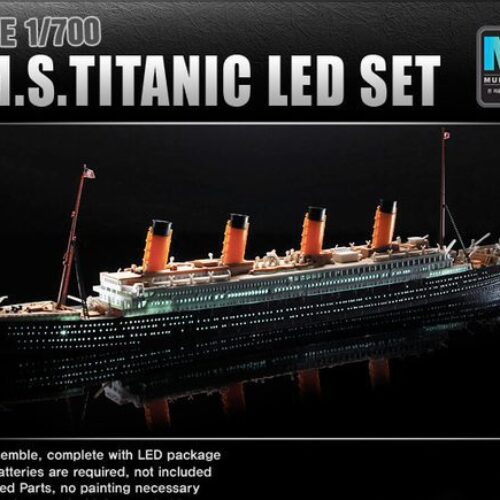 RMS TITANIC CON LED – MODELLO ACADEMY CODICE 14220 – SCALA 1/700