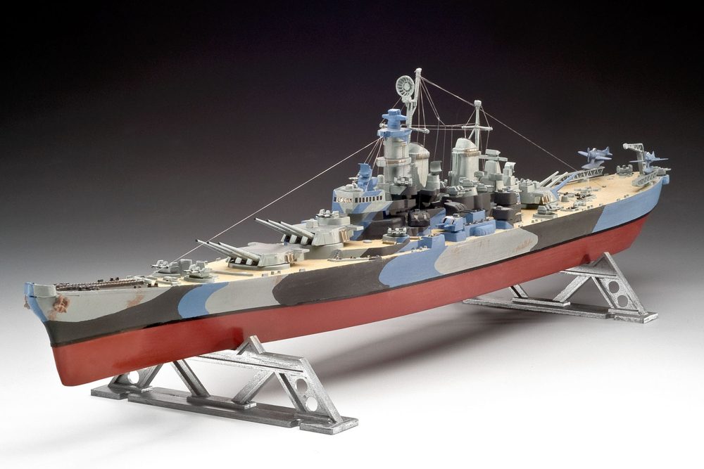 U.S.S. Missouri Battelship (MIlitary Ships) REVELL 05092 scala 1:535 - immagine 4