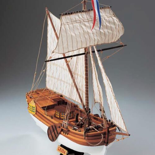 LEIDA Yacht da diporto Olandese scala 1:64 in kit di montaggio in legno COREL SM57