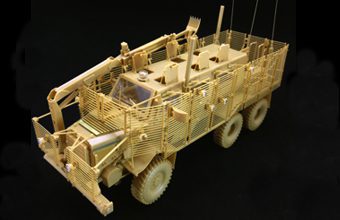 "Buffalo" 6x6 MPCV with Slat Grill Armor Version scala 1:35 BRONCO MODELS CB35101 + COLLA OMAGGIO - immagine 5