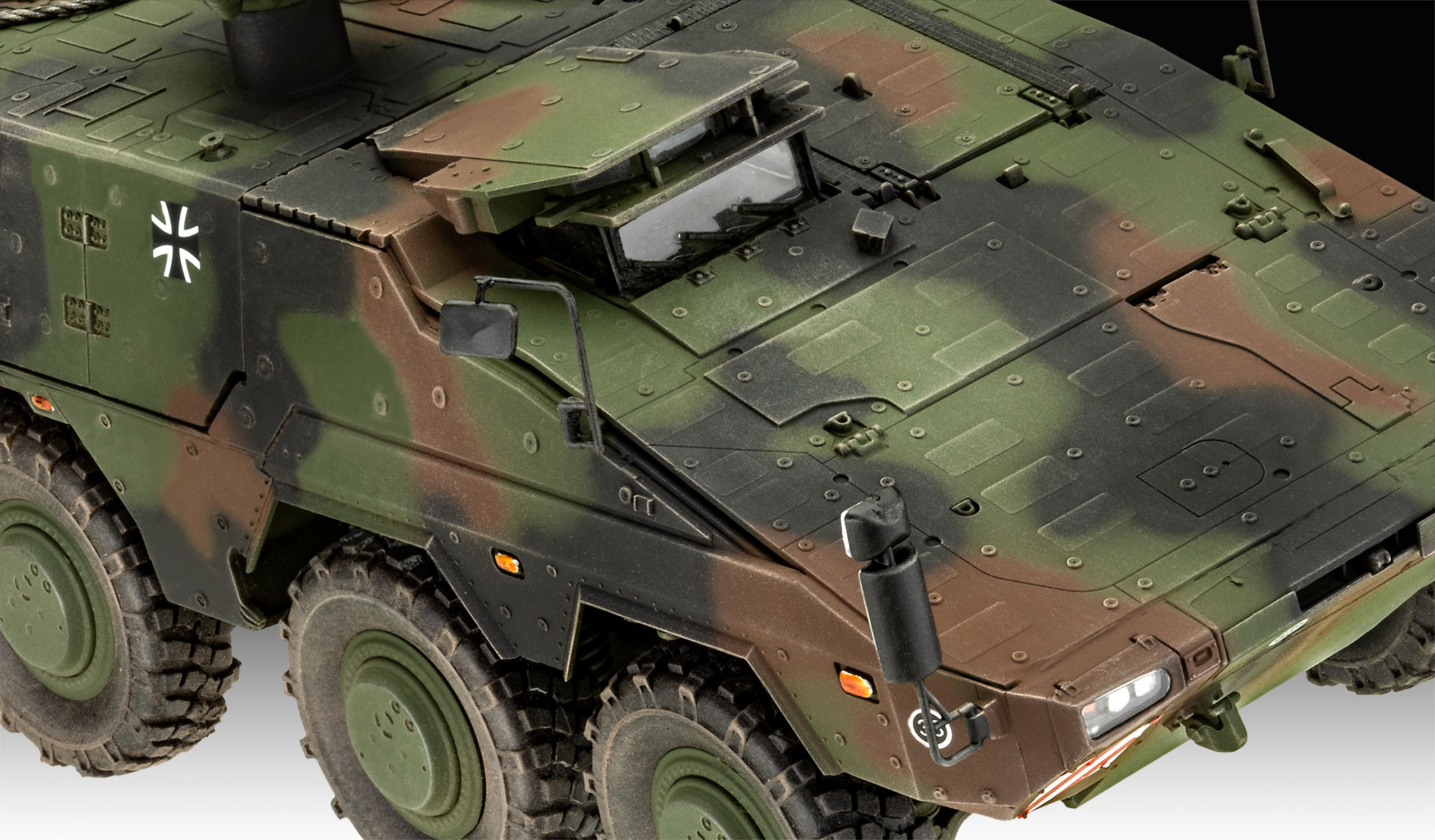 03343 GTK Boxer GTFz scala 1:35 Revell + COLLA OMAGGIO - immagine 3