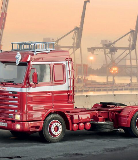 ITALERI - 3950 - Scania R143 M 500 Streamline 4x2 scala 1:24  + COLLA OMAGGIO
