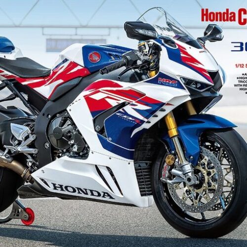 Honda CBR1000RR-R FIREBLADE SP 30th Anniversary scala 1:12 Tamiya 14141 + COLLA OMAGGIO
