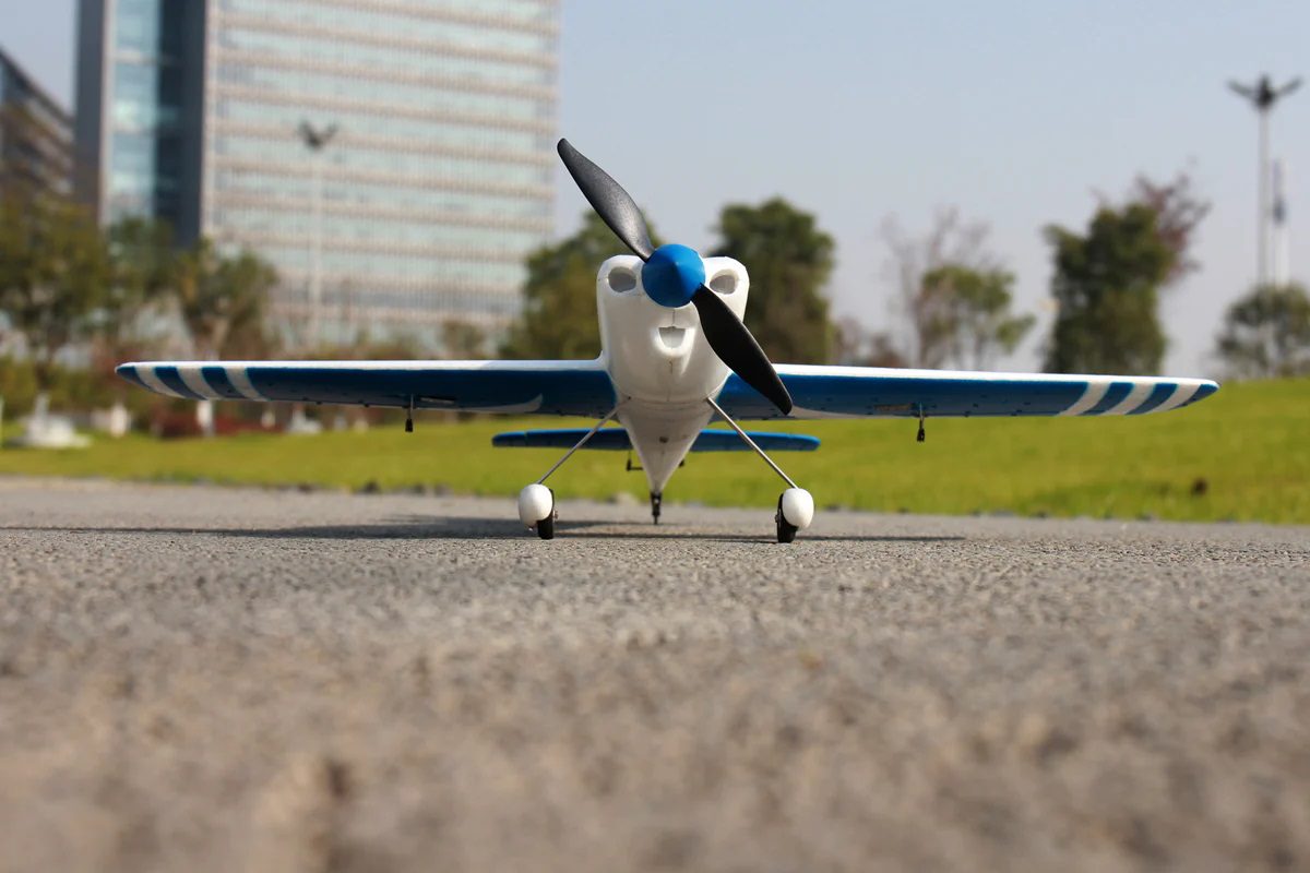 DY8965 - Rapid Racing Aerobatic 3D RC Plane 635mm Wingspan PNP - DYNAM - immagine 4