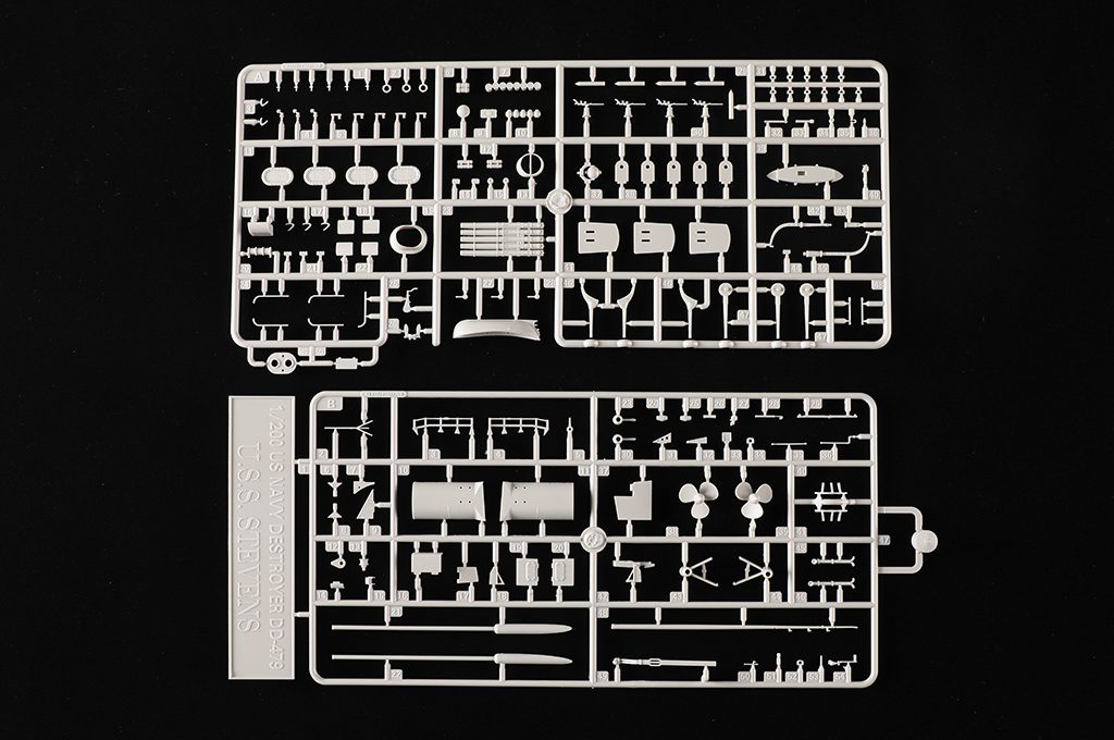 03722 Trumpeter, USS Stevens DD-479, cacciatorpediniere militare WWII, scala 1:200 - immagine 12