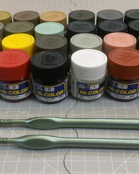 Offerta 24 Lacche Mr. Color Serie C, due Pennelli, Gunze Sangyo