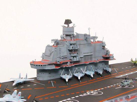 Admiral Kuznetsov, 05606, 1:350, Trumpeter - immagine 13