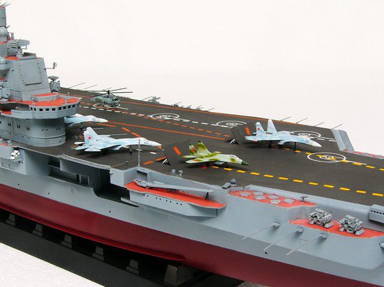 Admiral Kuznetsov, 05606, 1:350, Trumpeter - immagine 11